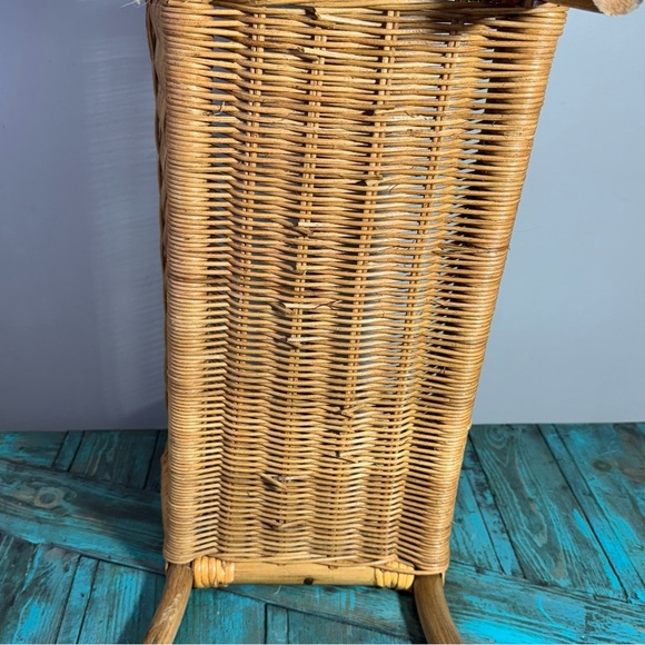 Decorative Vintage Bamboo/Rattan Magazine Rack  Heart Shape - Picture 7 of 10